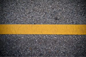 single yellow line